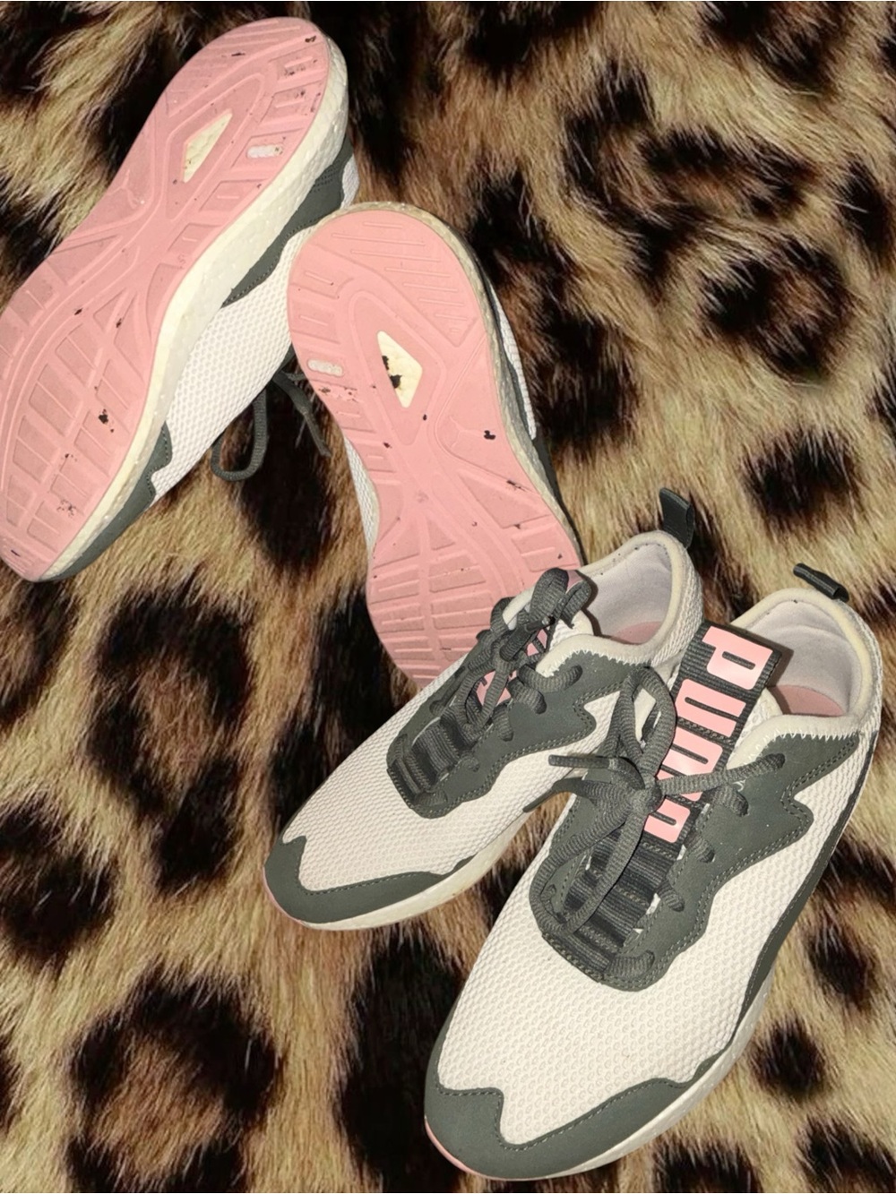 (SIZE 9) PUMA Women's Sneaker Set (2 Pairs) - Picture 6 of 7